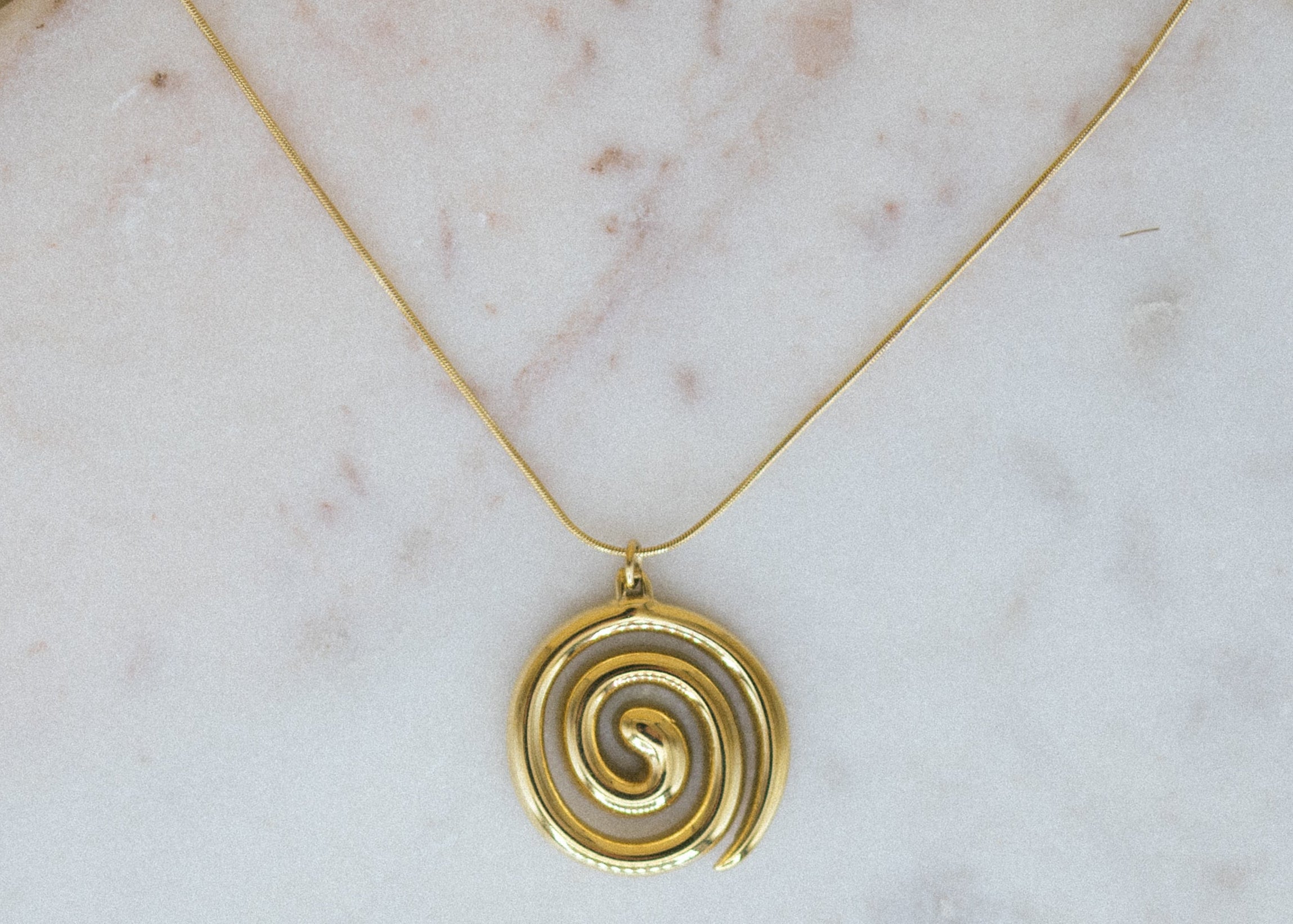 Golden Swirl Necklace — 18K Gold-Plated Swirl Pendant Necklace