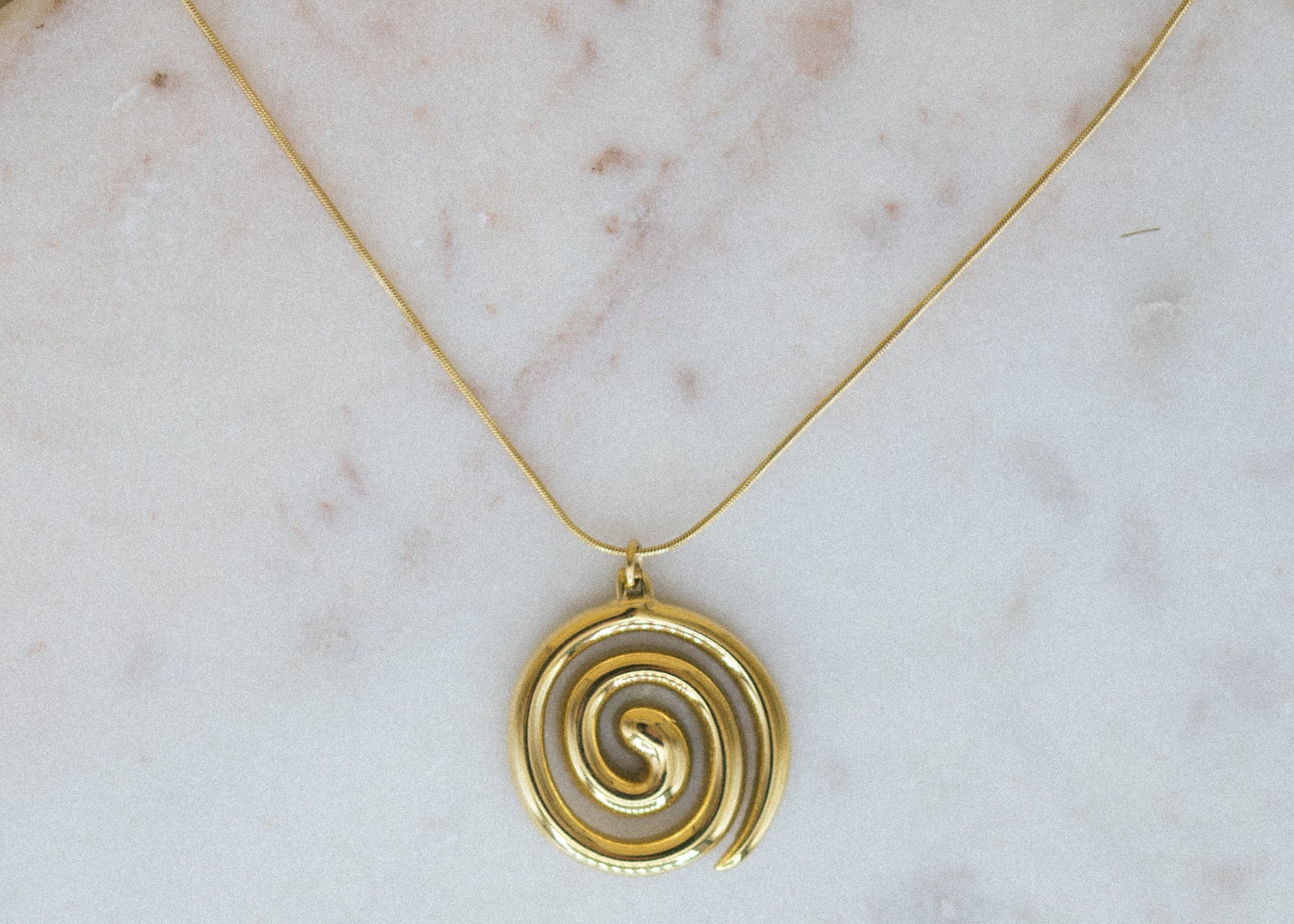 Golden Swirl Necklace — 18K Gold-Plated Swirl Pendant Necklace